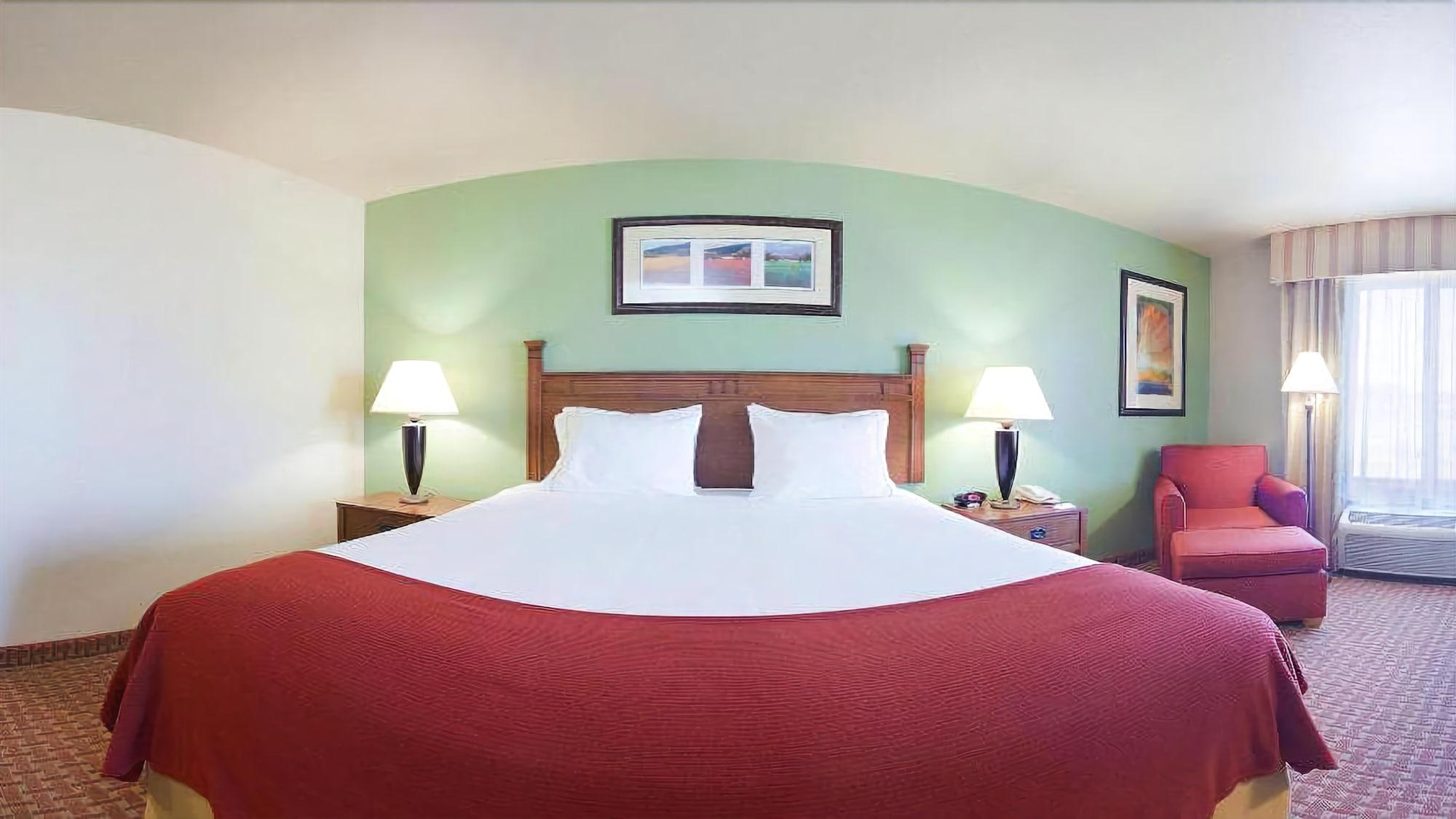 Baymont Inn & Suites By Wyndham Sturgis Esterno foto