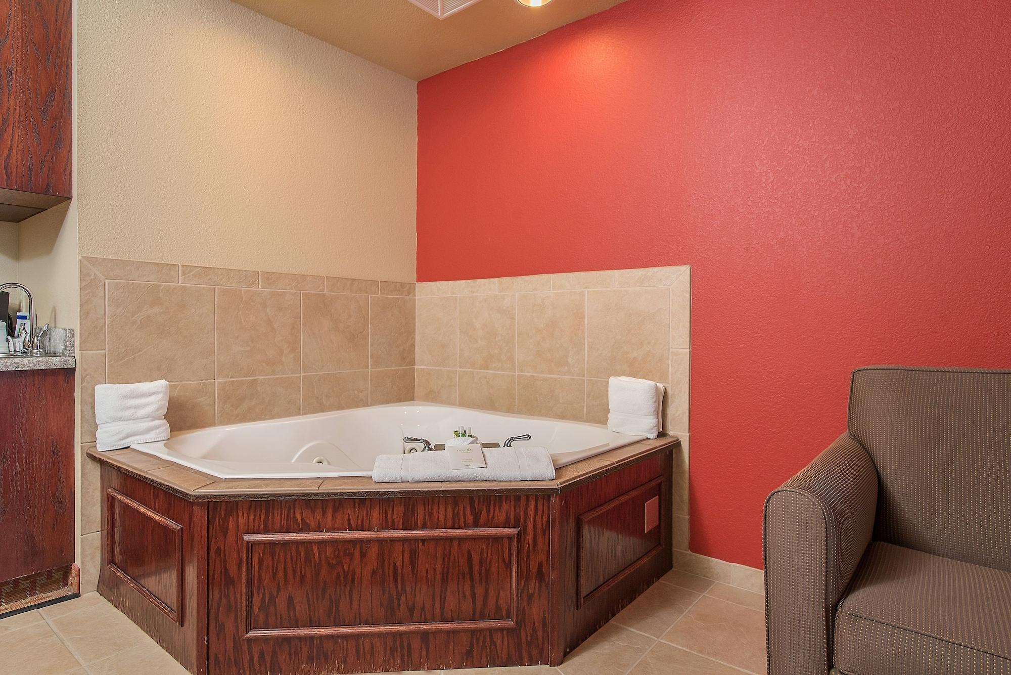 Baymont Inn & Suites By Wyndham Sturgis Esterno foto