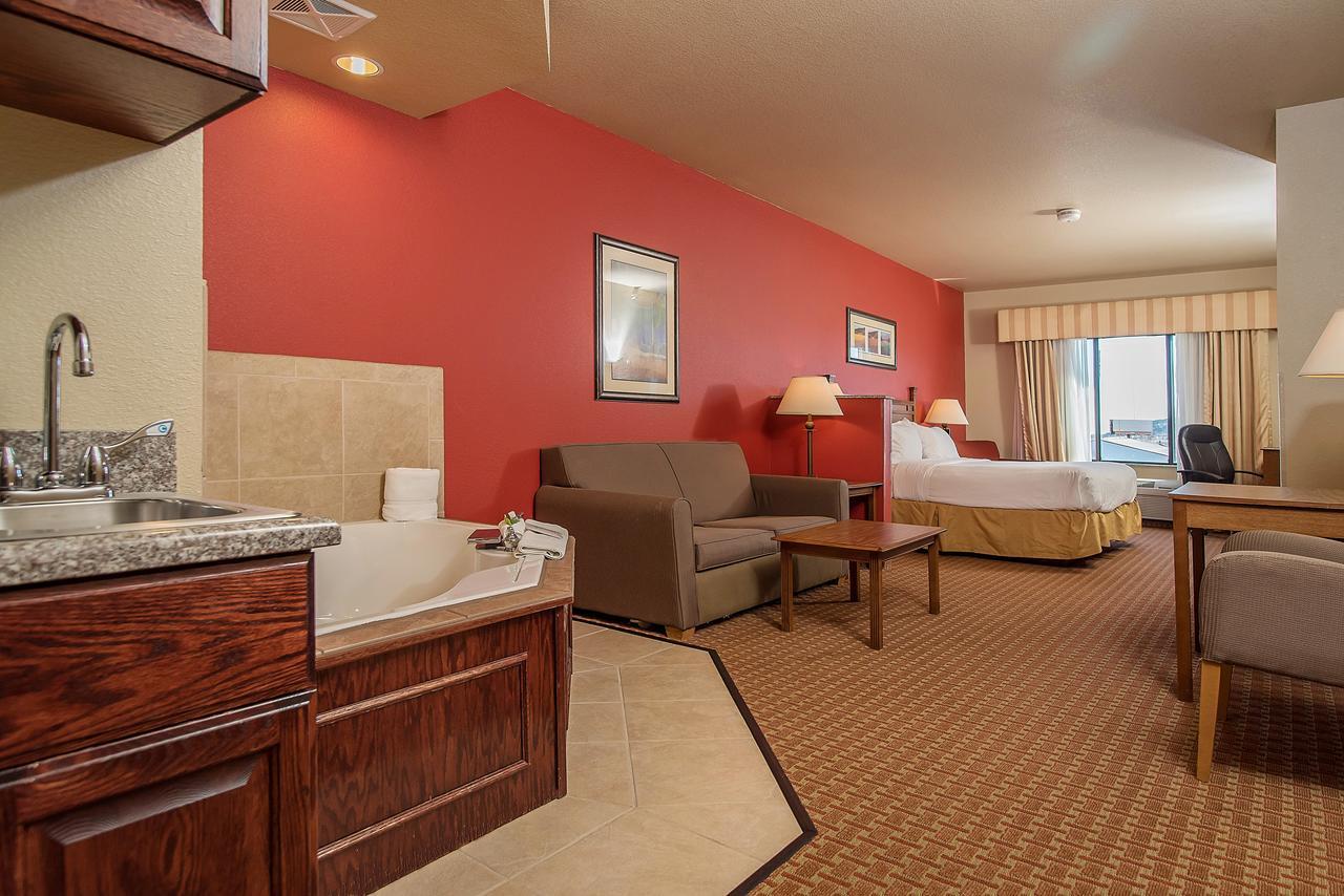 Baymont Inn & Suites By Wyndham Sturgis Esterno foto