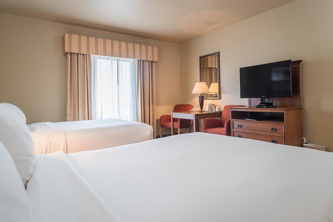 Baymont Inn & Suites By Wyndham Sturgis Esterno foto