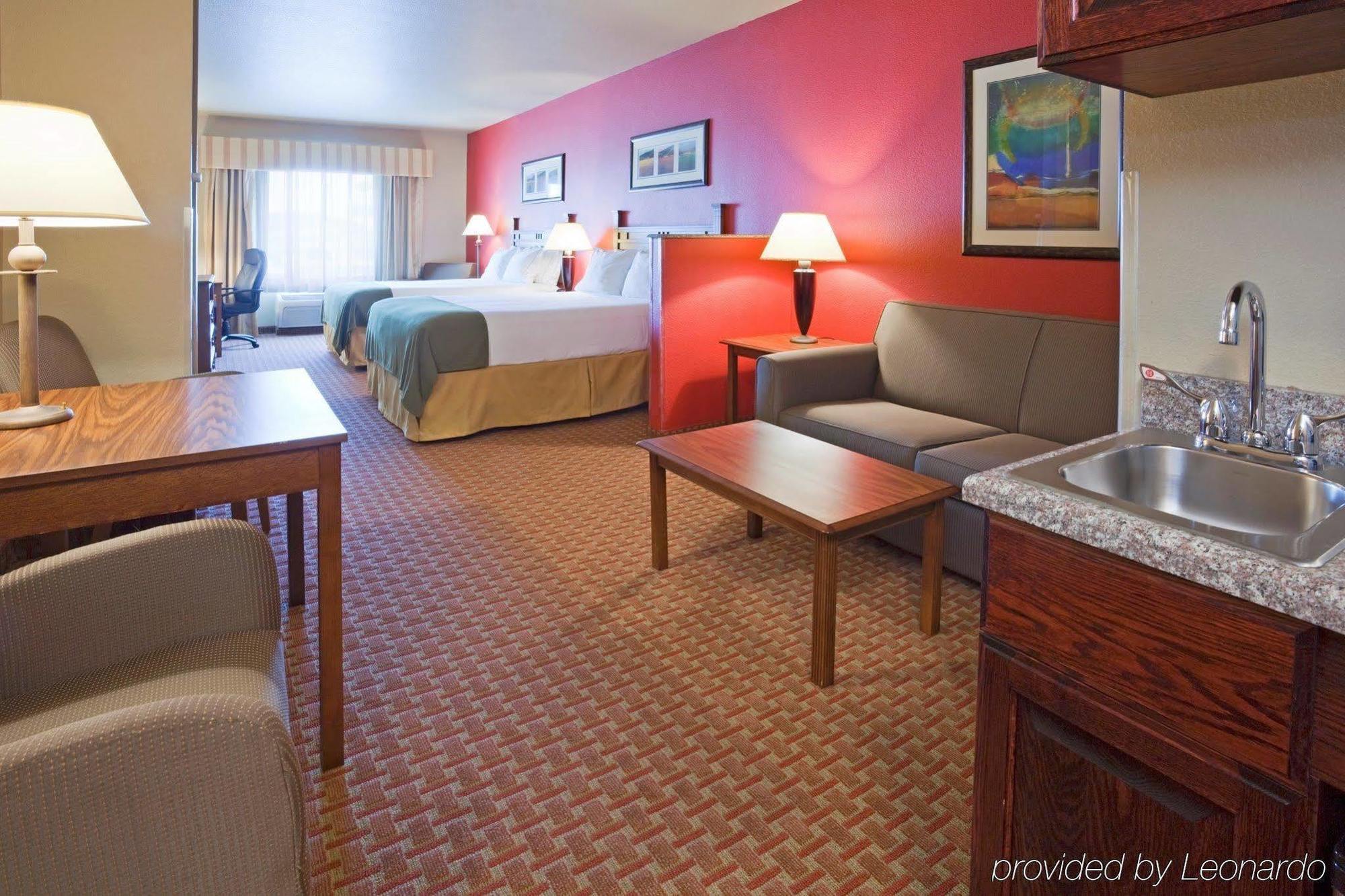 Baymont Inn & Suites By Wyndham Sturgis Esterno foto
