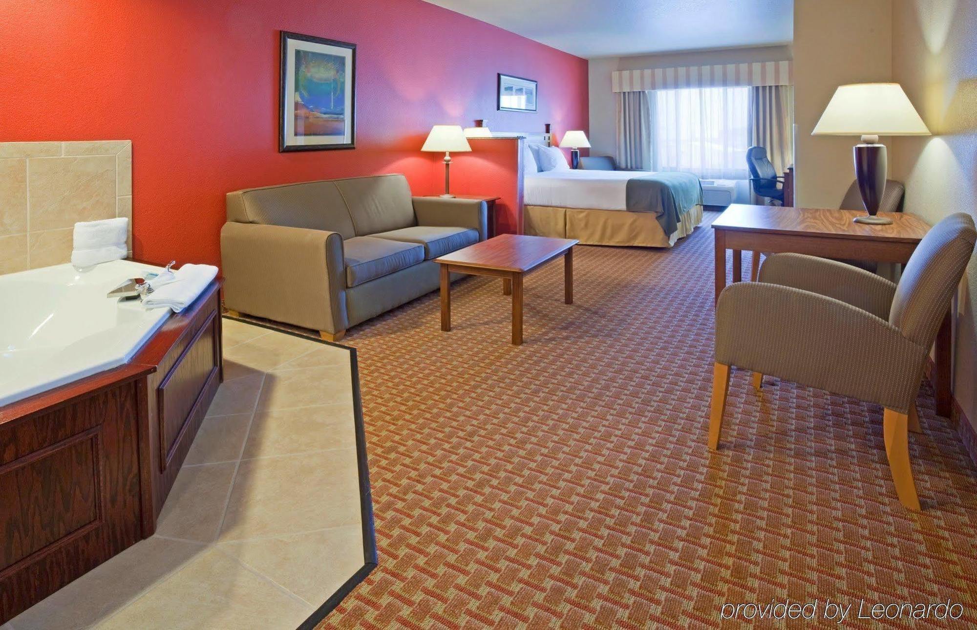 Baymont Inn & Suites By Wyndham Sturgis Esterno foto